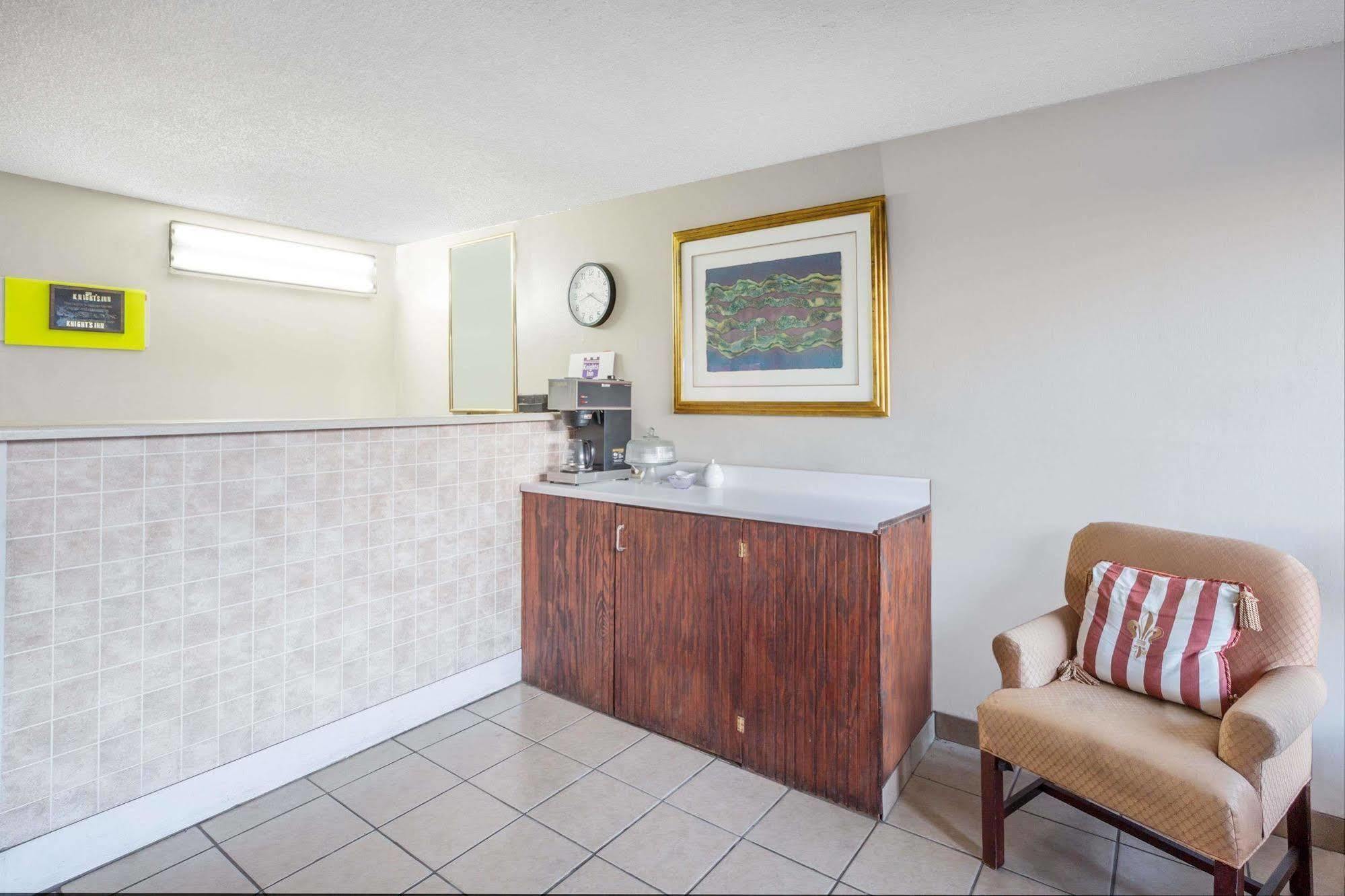 Knights Inn Overland Park Mission Esterno foto