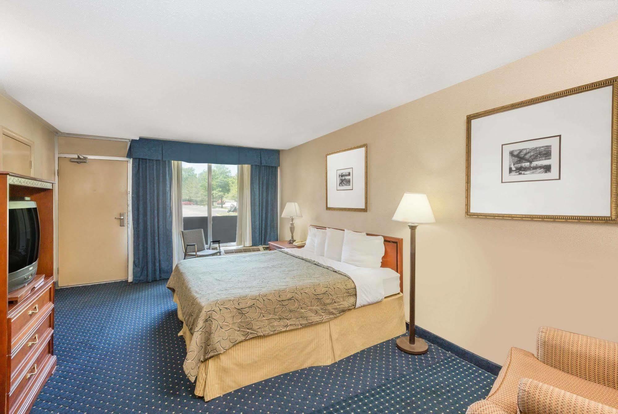 Knights Inn Overland Park Mission Esterno foto