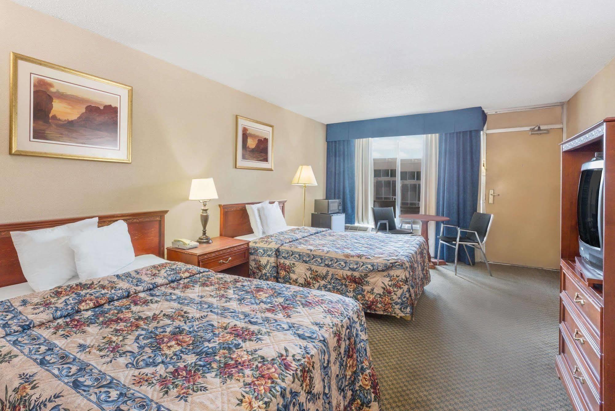 Knights Inn Overland Park Mission Esterno foto
